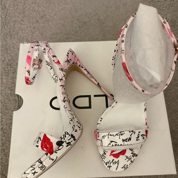 Aldo Women's Black and Red Script Heels - Picture 4 of 6